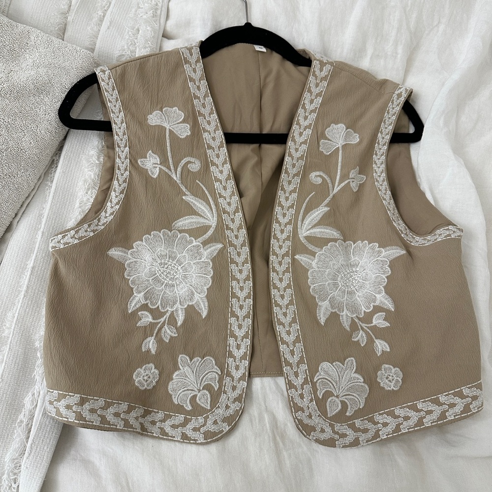 Zara embroidered vest top